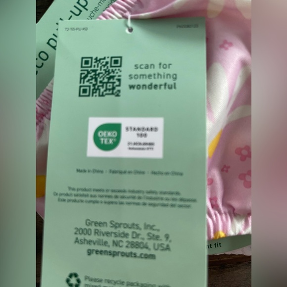 Green Sprouts Girls all-in-one swim diaper
no other diaper/swimsuit needed 6 mon - Picture 6 of 8